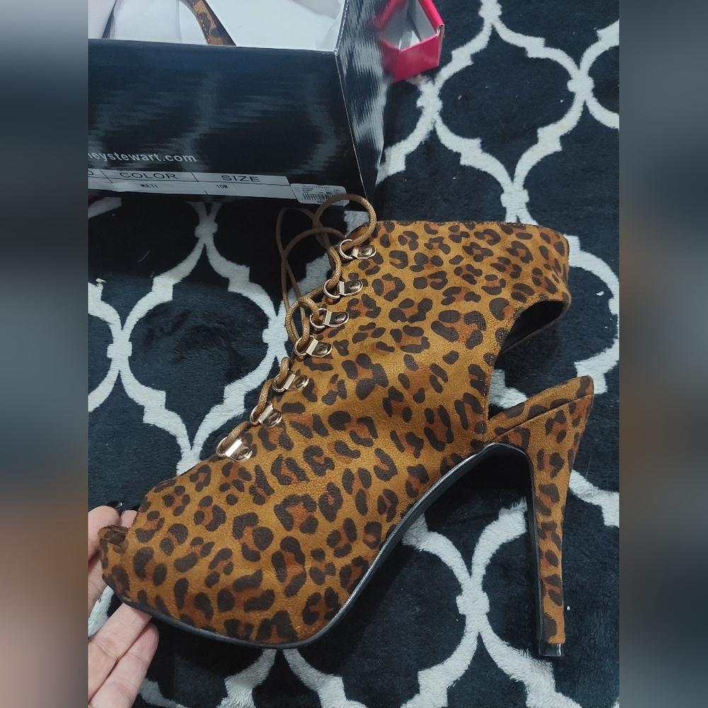 NIB Ashley Stewart leopard open toe, open back lace-up booties size 10w wide
